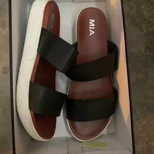 Women’s sandals